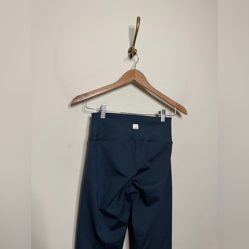 Vuori Inversion Rib Legging in Ocean Blue - Picture 8 of 8
